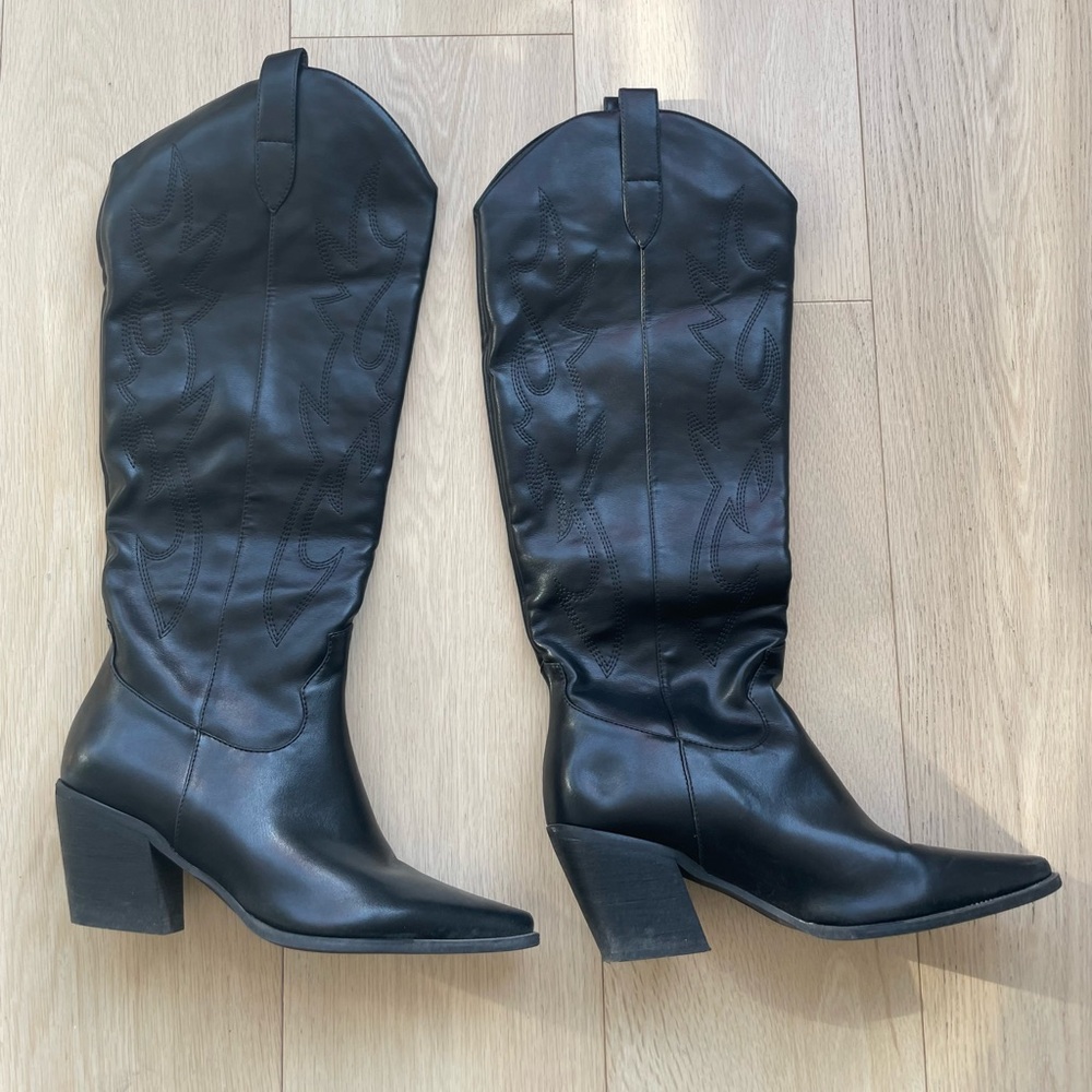 🤠 Black Cowboy Boots Size 10